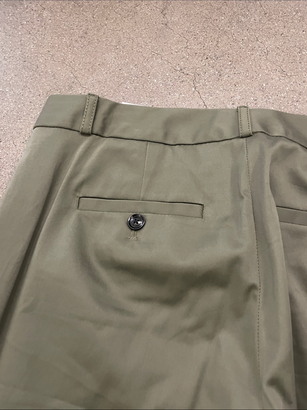Banana Republic Olive Green Women's Straight-Leg Trousers - Picture 4 of 4
